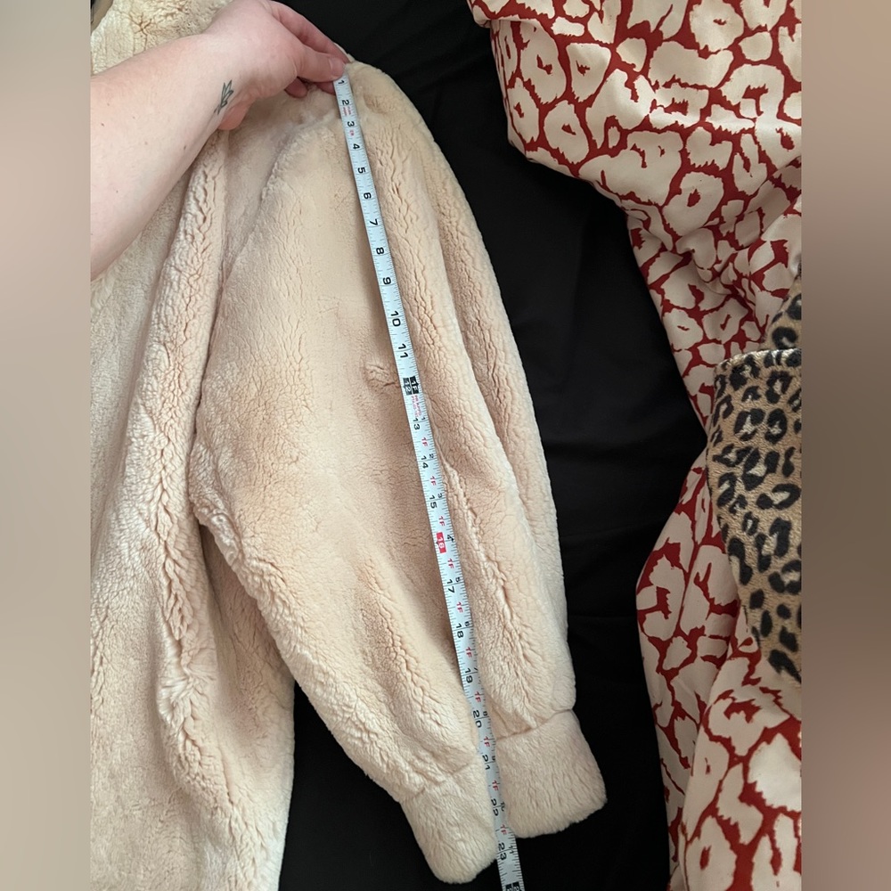 Vintage Fur Coat - Picture 6 of 8